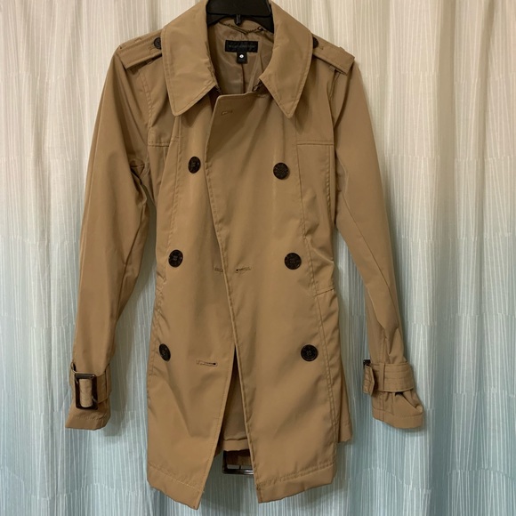 Medium length trench coat - Picture 1 of 3